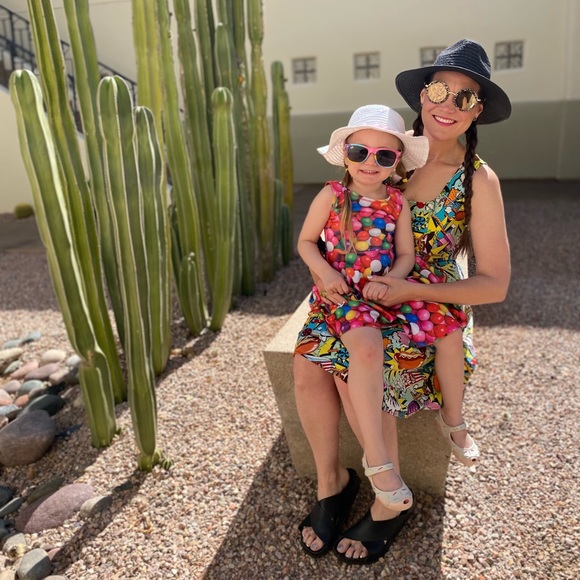 Welcome to Amélie's Armoire - Picture 3 of 16